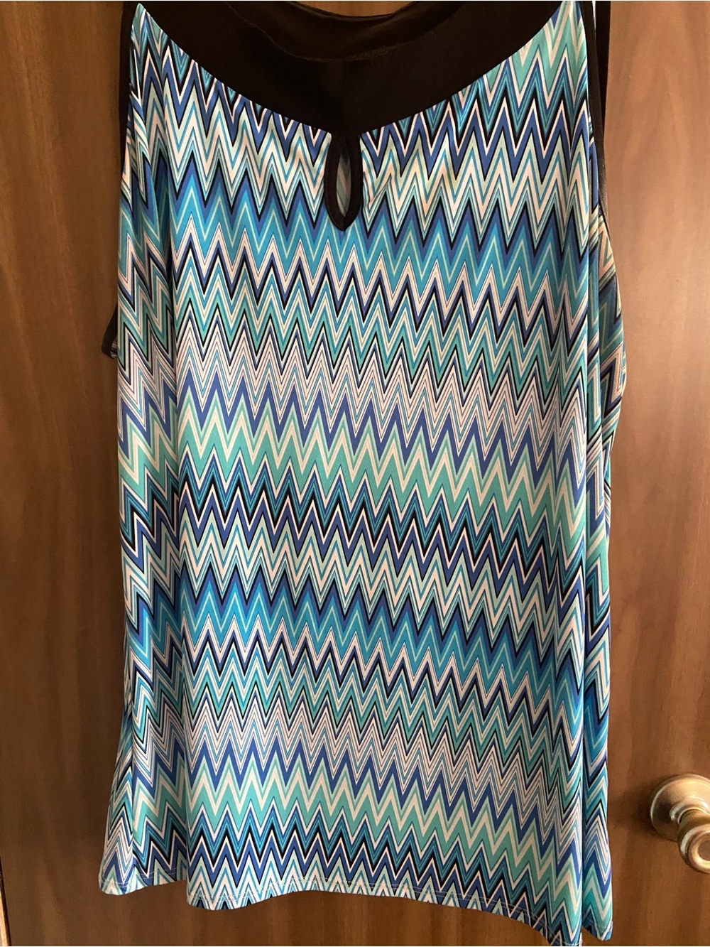 Sleeveless Chevron Tank Top in Blue & Aqua